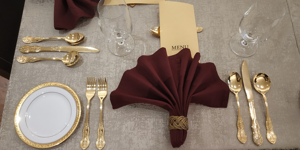 Luxury Sit-Down Setting